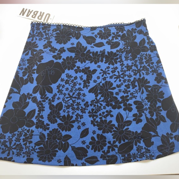 blue and black mini urban outfitters skirt - Picture 2 of 2